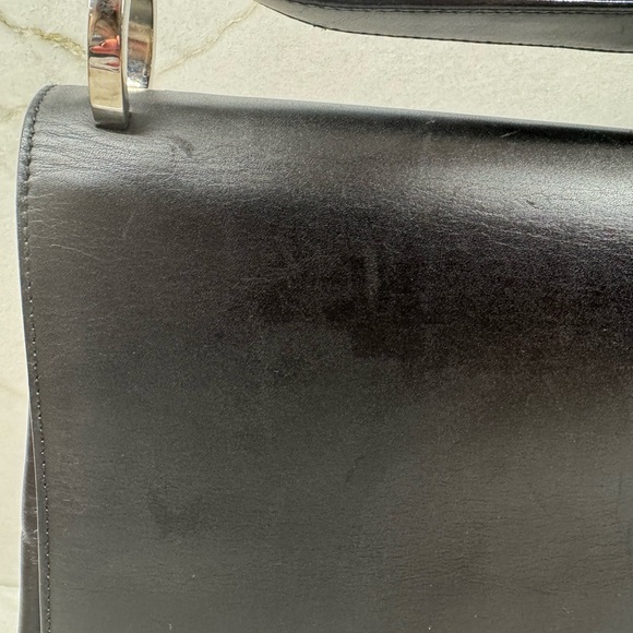 Salvatore Ferragamo Gancini Shoulder Bag in Black Calf Leather - Picture 3 of 12